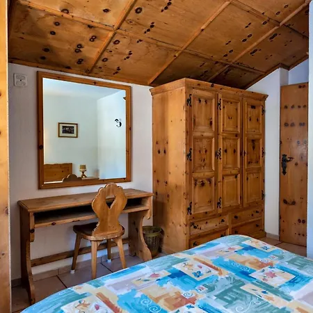 ゲストハウス Apartments And Rooms Chesa Silva - Silvaplana