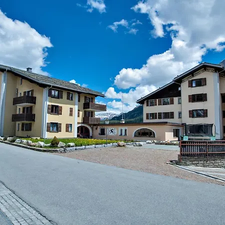 ゲストハウス Apartments And Rooms Chesa Silva - Silvaplana *